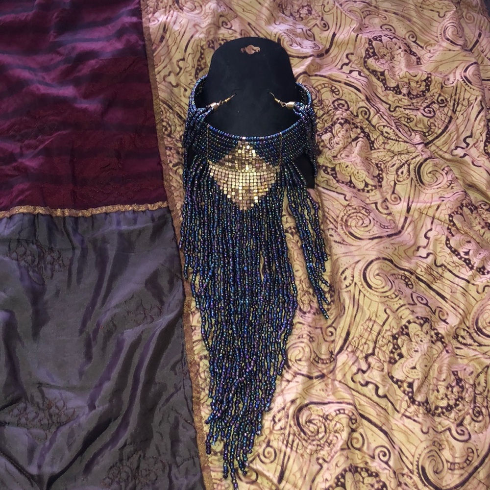 Necklace & Earrings set